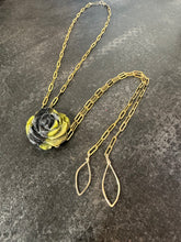 Load image into Gallery viewer, Carved flower faux-lo