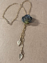 Load image into Gallery viewer, Carved flower faux-lo