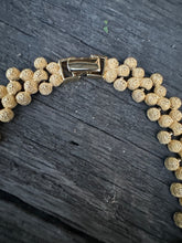 Load image into Gallery viewer, Avon hazelnut necklace
