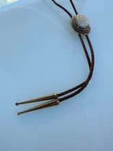 Load image into Gallery viewer, Druzy bolo