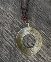 Load image into Gallery viewer, The Glasses holder leather necklace