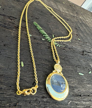 Load image into Gallery viewer, Liz Claiborne magnifying glass pendant