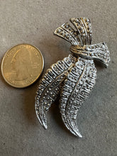 Load image into Gallery viewer, Gerry’s two leaves brooch