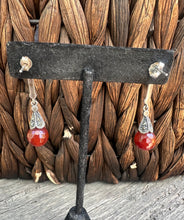 Load image into Gallery viewer, Art Deco carnelian drop earrings