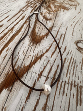 Load image into Gallery viewer, Jordan pearl necklace