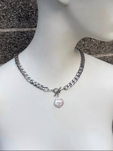 Load image into Gallery viewer, Baroque pearl toggle necklace