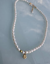 Load image into Gallery viewer, The Belle choker