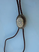 Load image into Gallery viewer, Druzy bolo