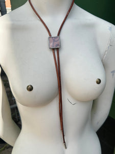 Art bolo
