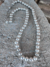 Load image into Gallery viewer, Silver Ball necklace