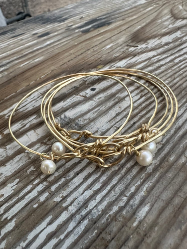 Pearl bangle