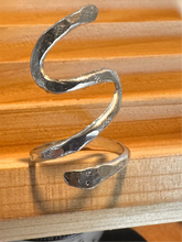 Load image into Gallery viewer, Sterling snake ring (adjustable)