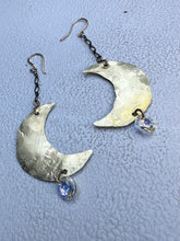 Load image into Gallery viewer, Luna earrings