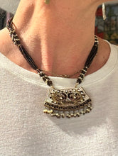 Load image into Gallery viewer, Reversible South Asian necklace