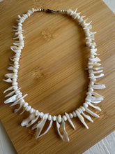 Load image into Gallery viewer, Mother-of-pearl statement necklace