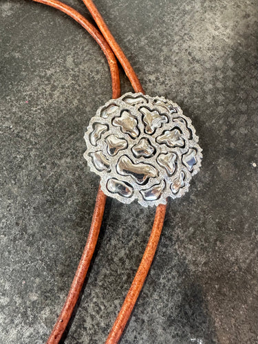 Roget pin bolo