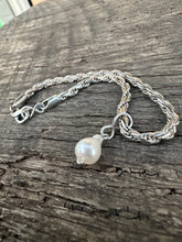 Load image into Gallery viewer, The Drake