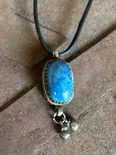 Load image into Gallery viewer, Leather pendant necklaces