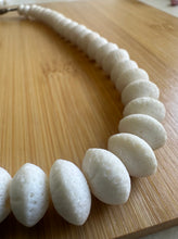 Load image into Gallery viewer, Graduated white sponge coral necklace