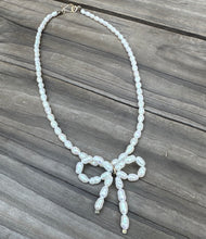 Load image into Gallery viewer, Pearl Bow necklace