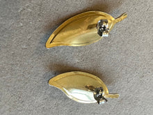 Load image into Gallery viewer, Petite gold leaves