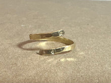 Load image into Gallery viewer, Gold Wrap ring with hearts