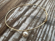 Load image into Gallery viewer, Pearl bangle