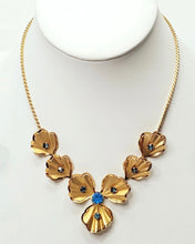 Load image into Gallery viewer, Bugbee &amp; Niles floral motif choker