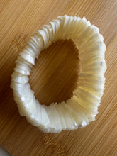 Load image into Gallery viewer, Mother of pearl cuff bracelet