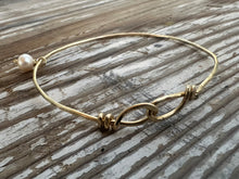 Load image into Gallery viewer, Pearl bangle