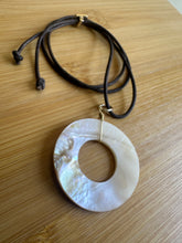 Load image into Gallery viewer, Leather pendant necklaces
