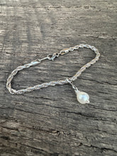 Load image into Gallery viewer, The Drake