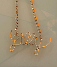 Load image into Gallery viewer, Wire name necklace