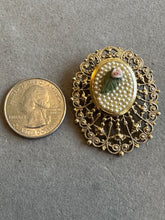 Load image into Gallery viewer, Fliagree with pink flower Brooch