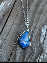 Load image into Gallery viewer, The Dove