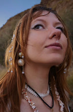 Load image into Gallery viewer, White glass bead necklace