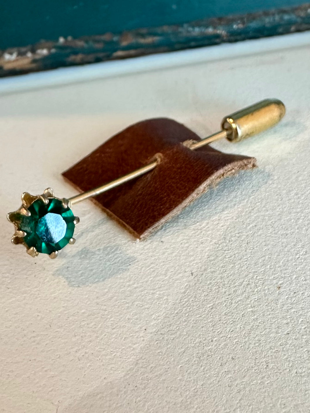 Green rhinestone stick pin