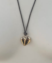 Load image into Gallery viewer, Leather pendant necklaces