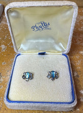 Load image into Gallery viewer, Phyllis screw on gold butterfly earrings