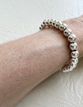 Load image into Gallery viewer, Silver beaded bracelet