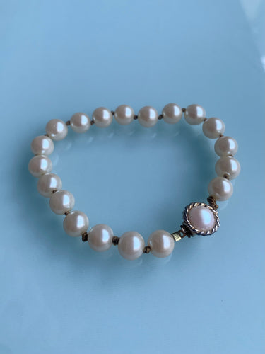 Pearl bracelet