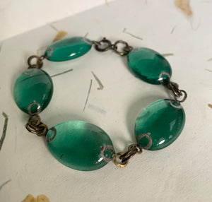 Emerald green glass bracelet