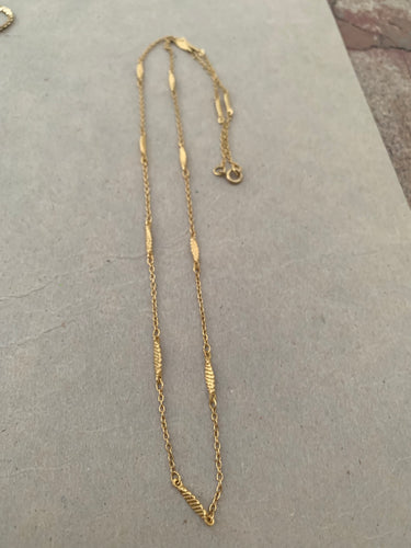 Delicate gold chain