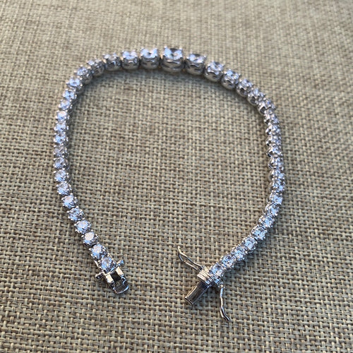 Vintage graduated tennis bracelet