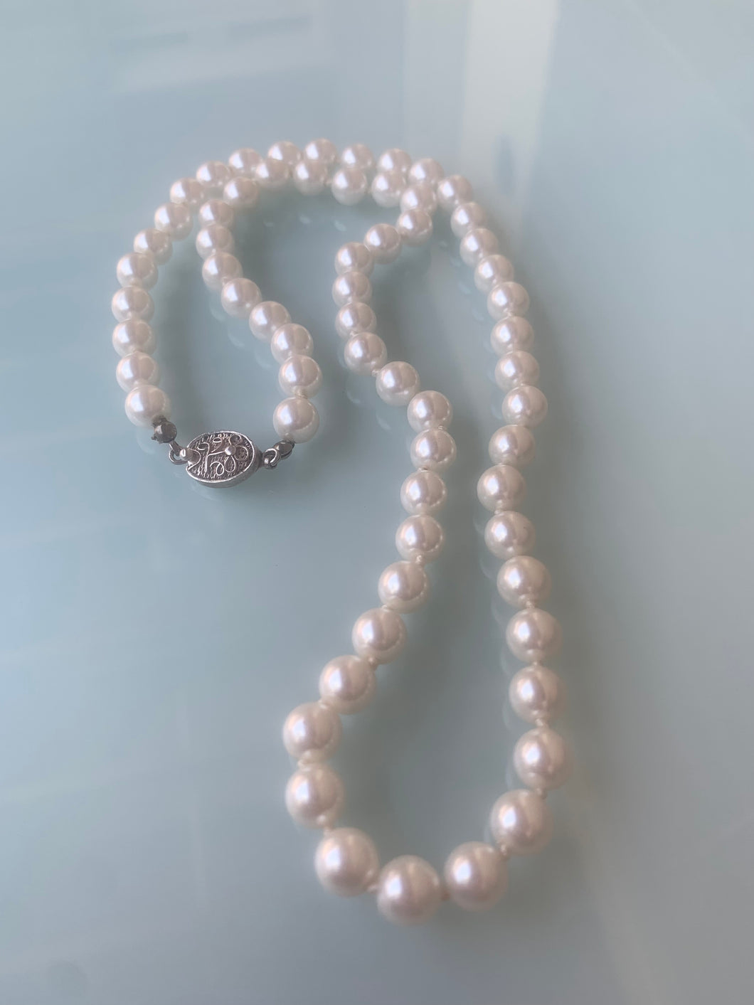 23 inch strand of Pearls