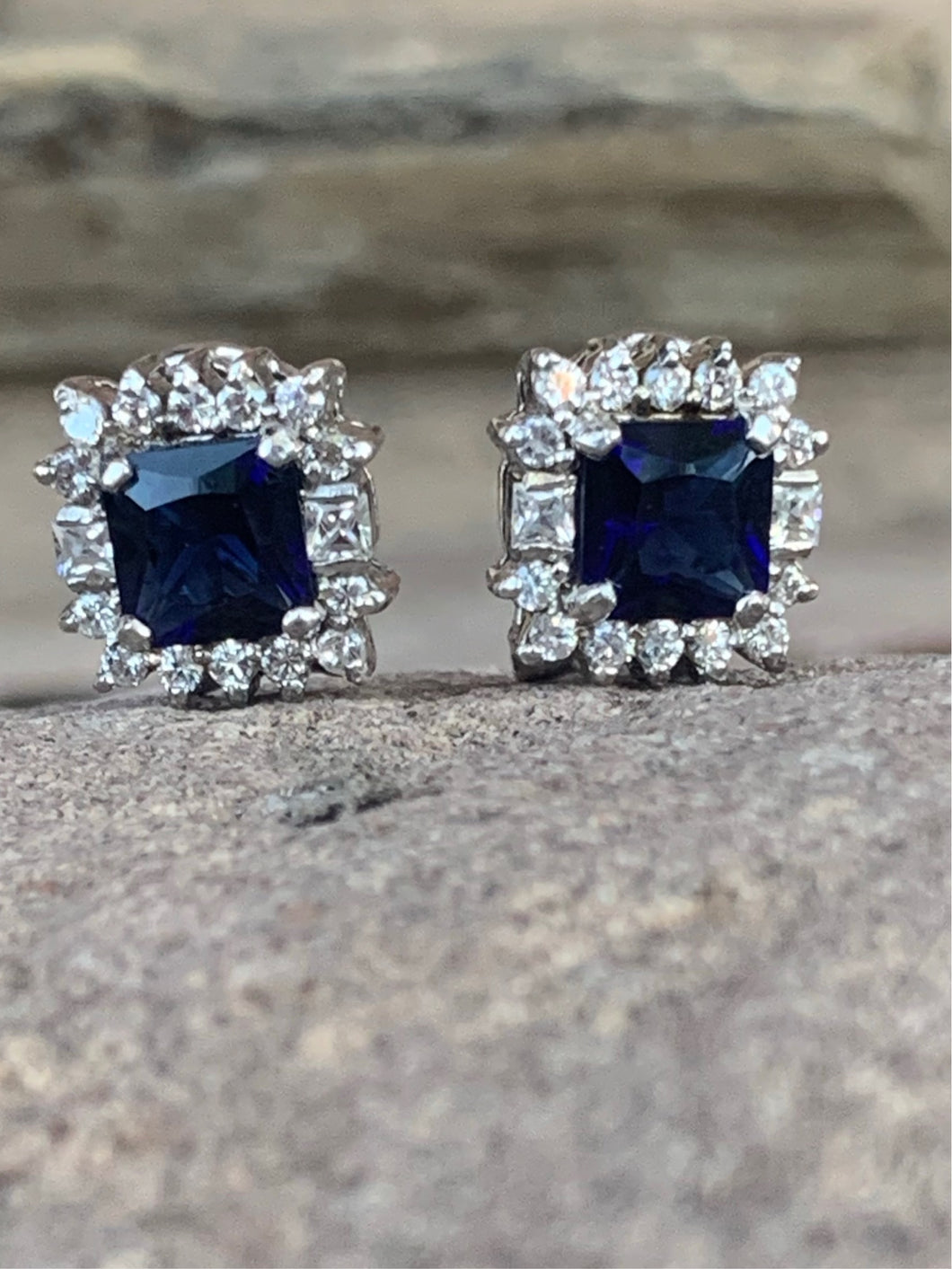 Sapphire and diamond posts