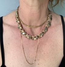 Load image into Gallery viewer, Interwoven chain necklace