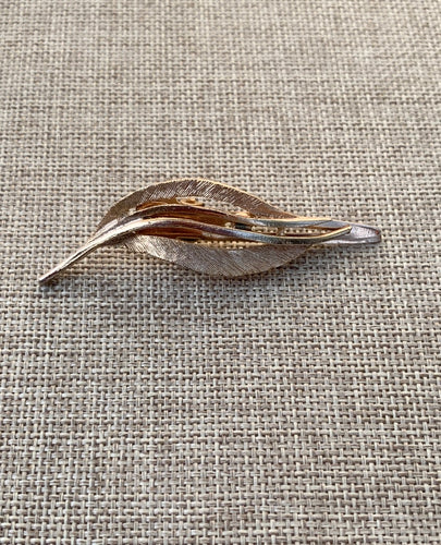 Single leaf clip