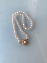 Load image into Gallery viewer, 20 inch strand of Pearls
