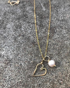 Tiny gold heart and freshwater pearl
